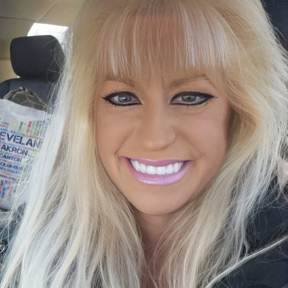 Meet your Posher, Candy